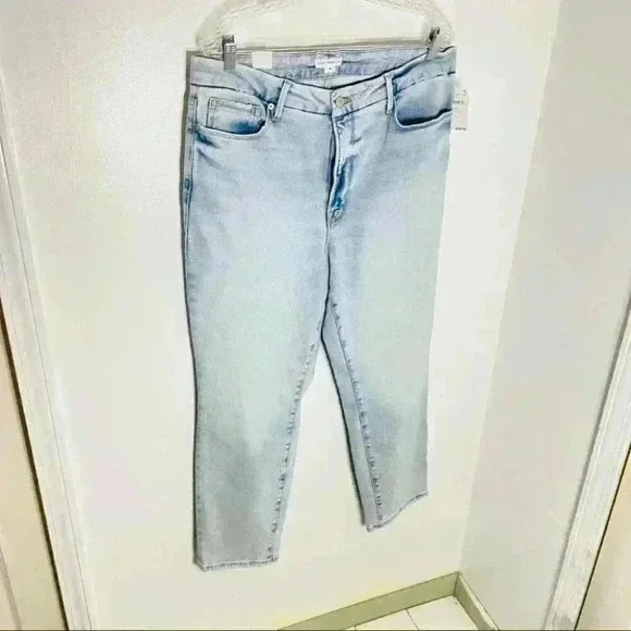 NWT Good American Good Classic Natural Fray Hem Jeans Light Indigo - Picture 10 of 10